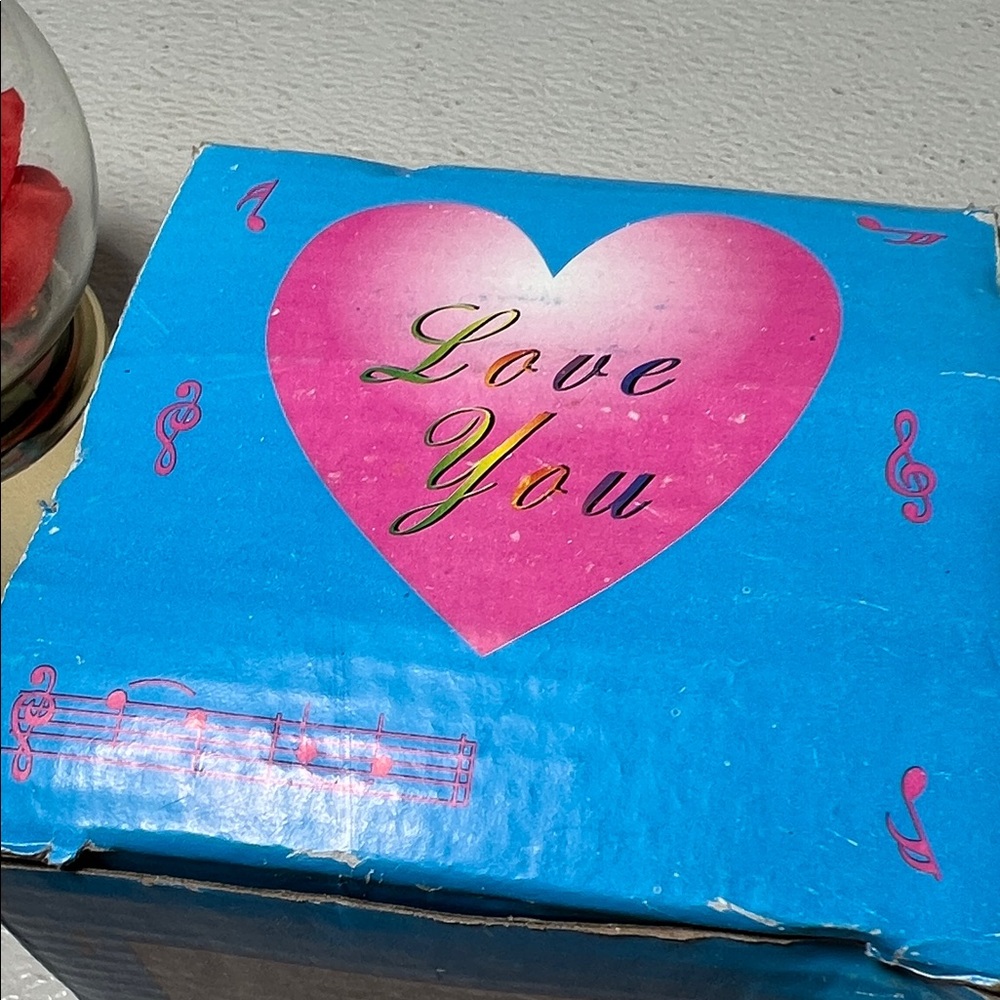 Red Rose Glass Globe with Gold Base in the Original Box - Picture 5 of 5